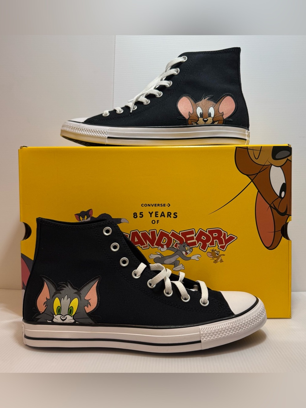 Converse Chuck Taylor All Star HI Men's US 10.5 Sneakers Black Tom & Jerry Shoes